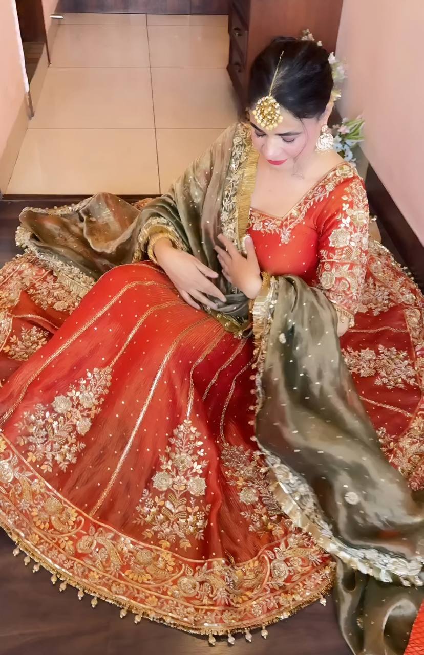 Azira Fendy Satin Premium Suit Set