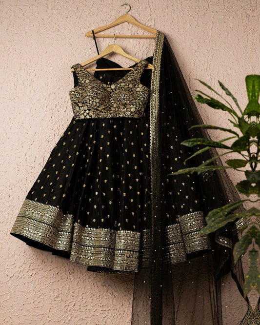 NEW BLACK ZARI WORK LEHENGHA CHOLI