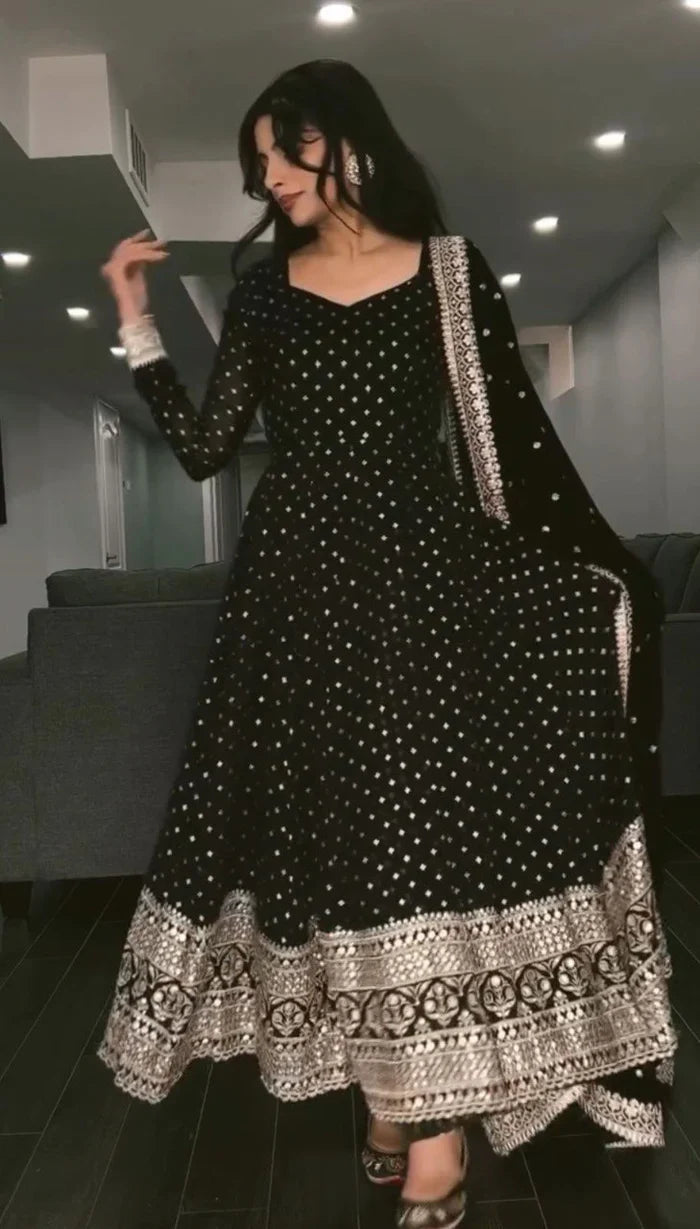 Kajal Luxe Faux Blooming Embroidery Suit Set