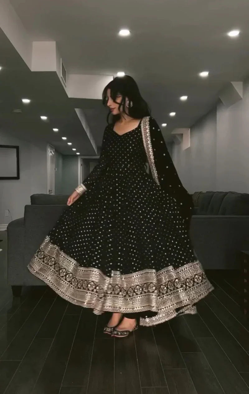 Kajal Luxe Faux Blooming Embroidery Suit Set