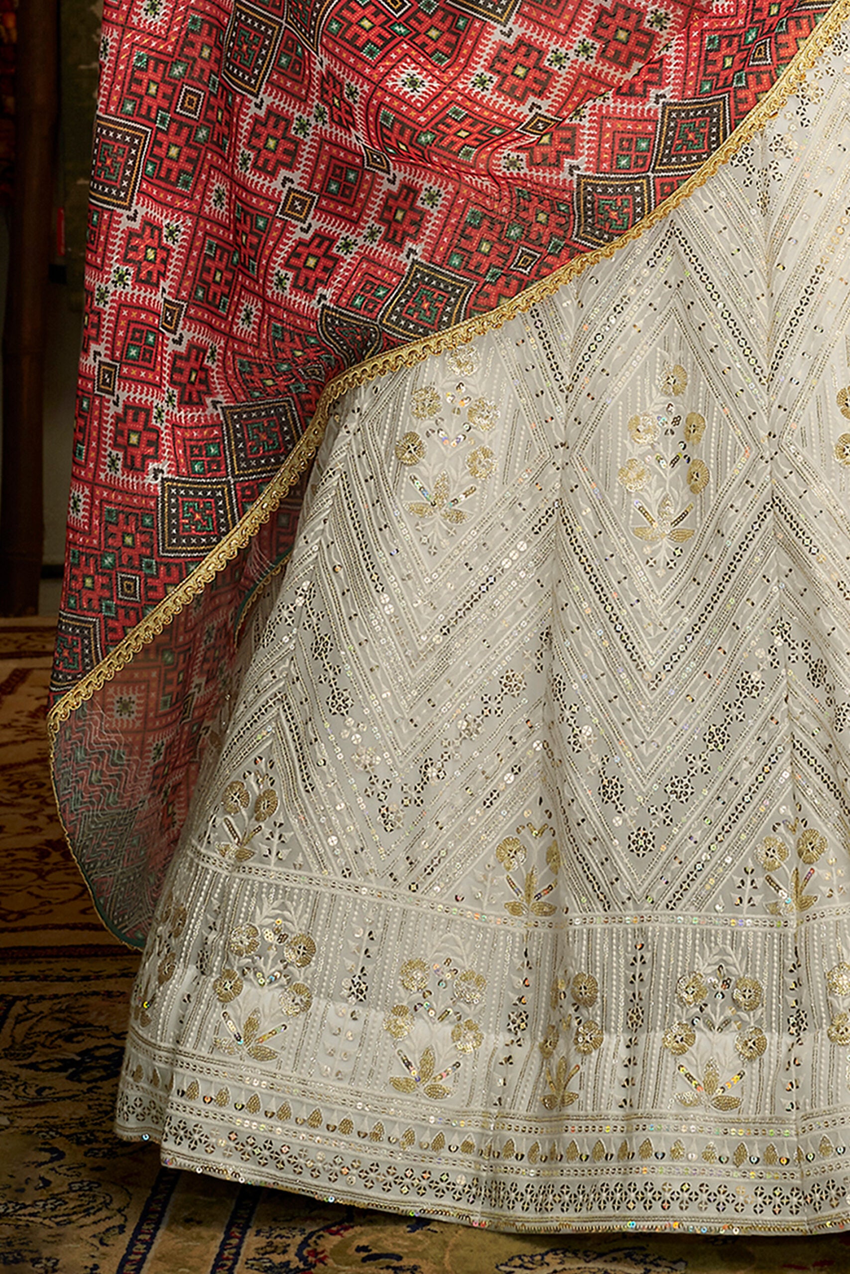 Shvet Saundarya Georgette Lehengha Choli