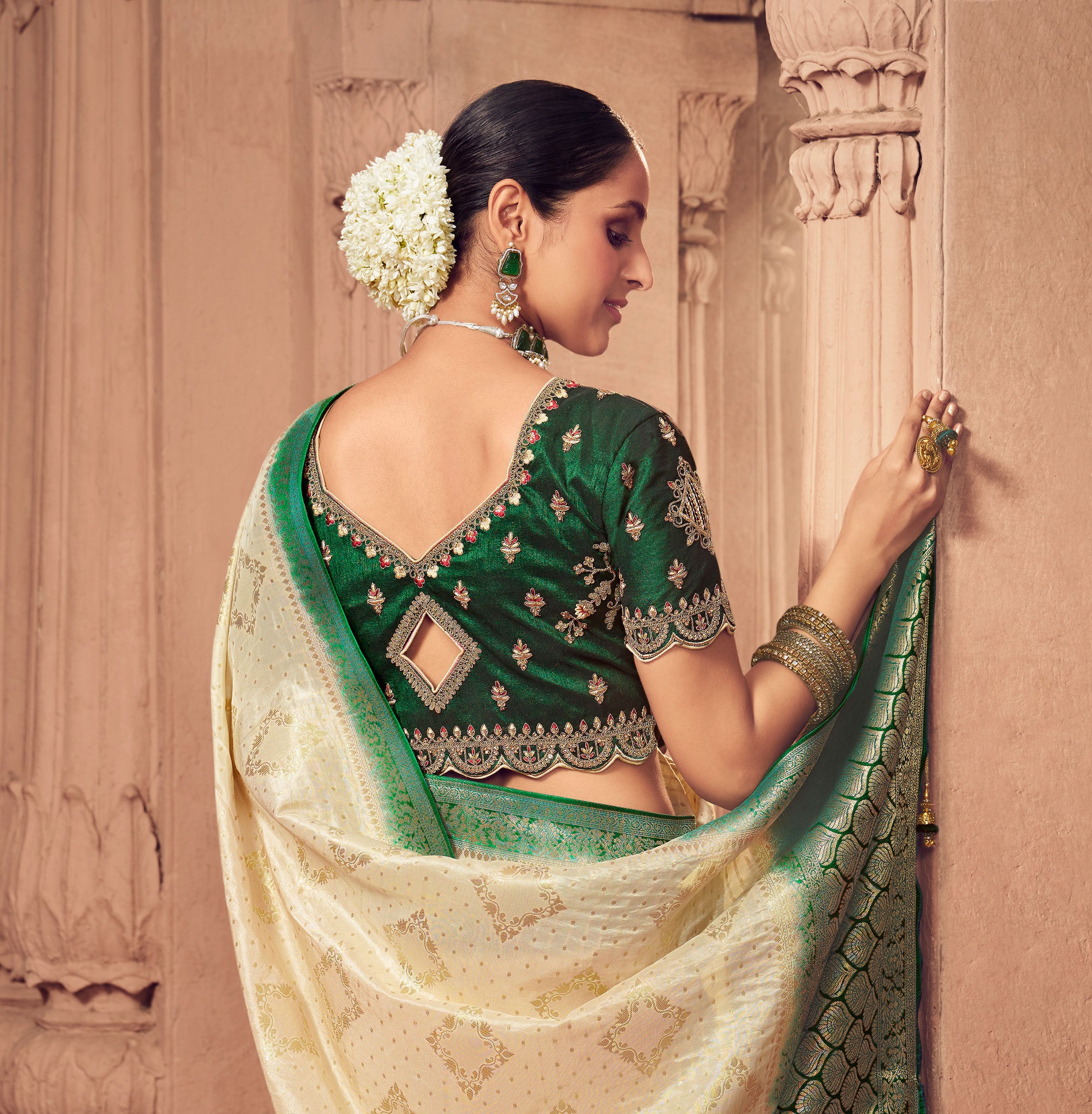 Marudham Meenakshi - Greenish Meenakshi Dolla Silk
