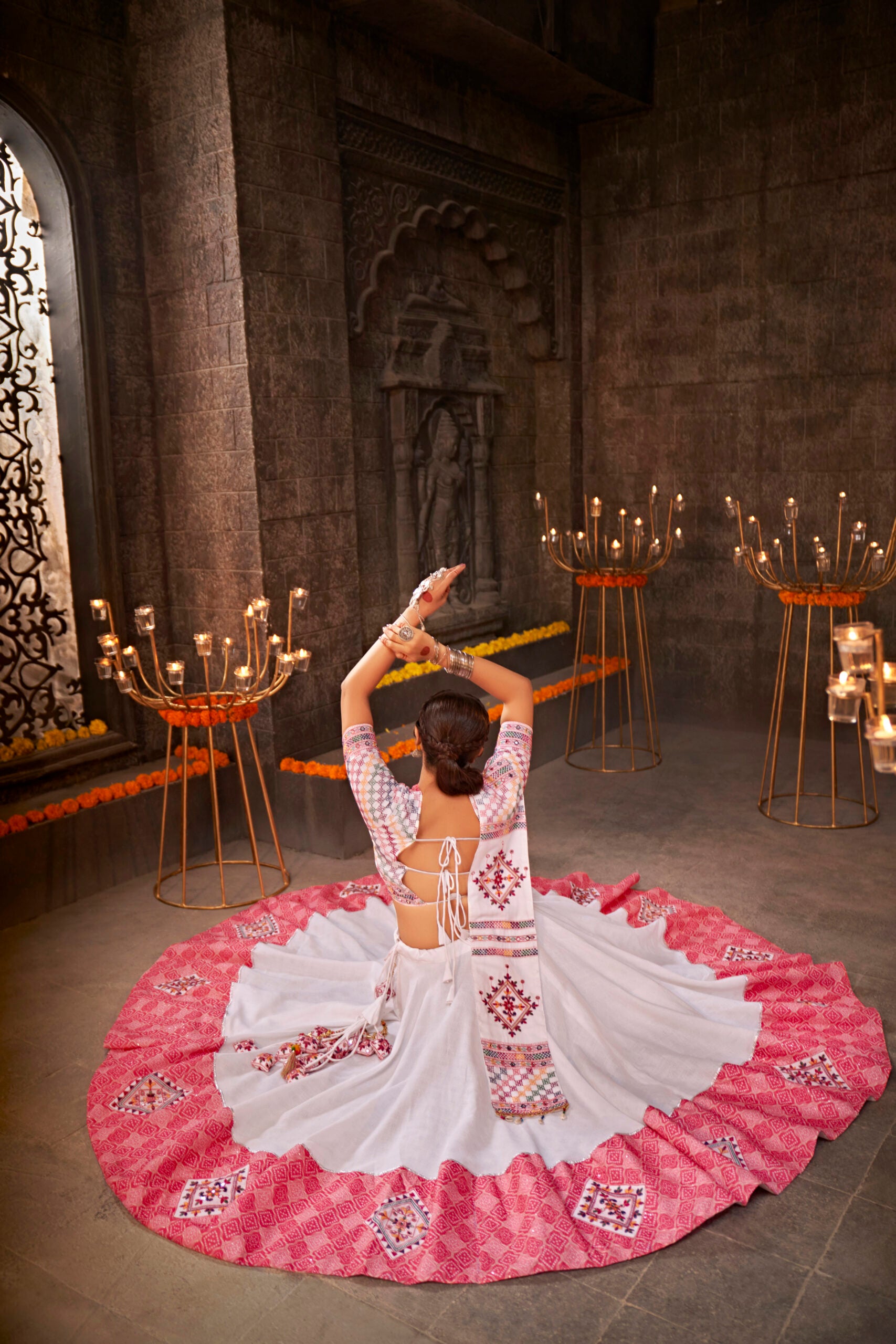 Amdavadi Aura Threaded Elegance Lehenga Choli