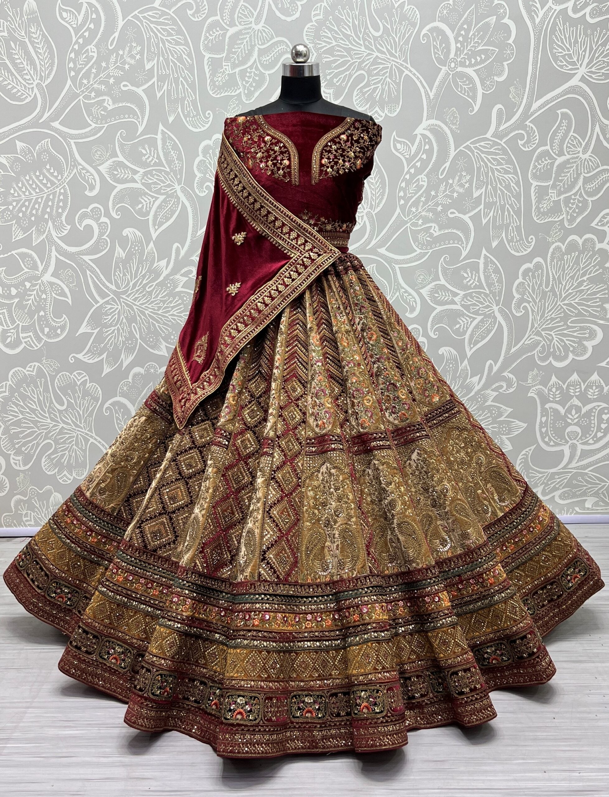 Golden Elegance Ensemble Bridal Lehengha Choli