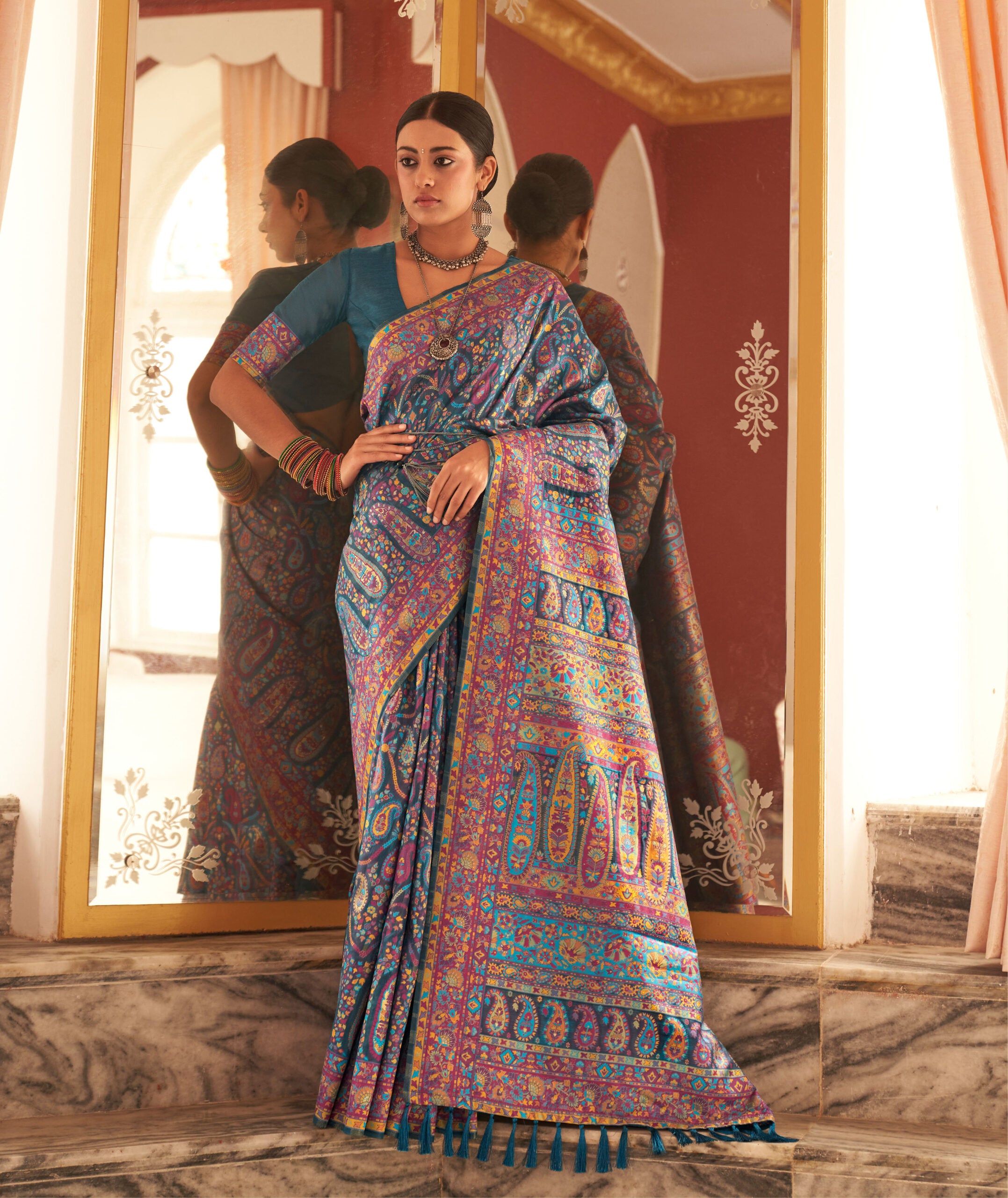 Ratna Vihar Pashmina Weave Saree