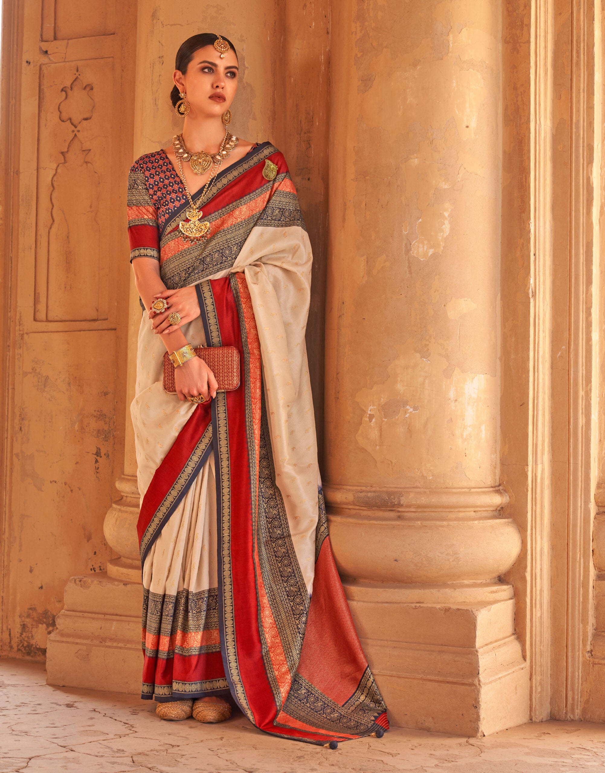 Vijayi Vistrut Patola Silk Saree
