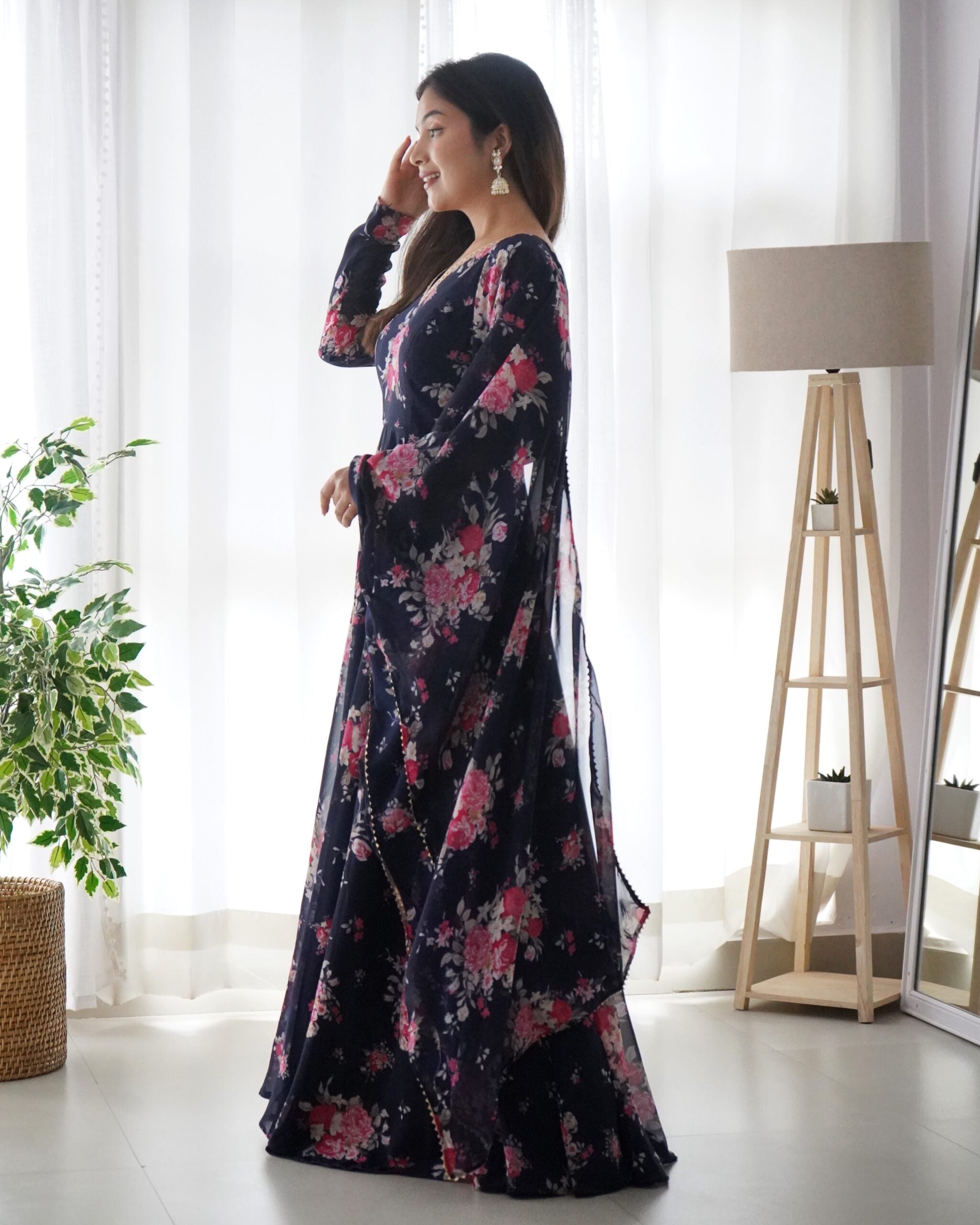 Kashmiri Simt-e-Gul Soft Georgette Gown