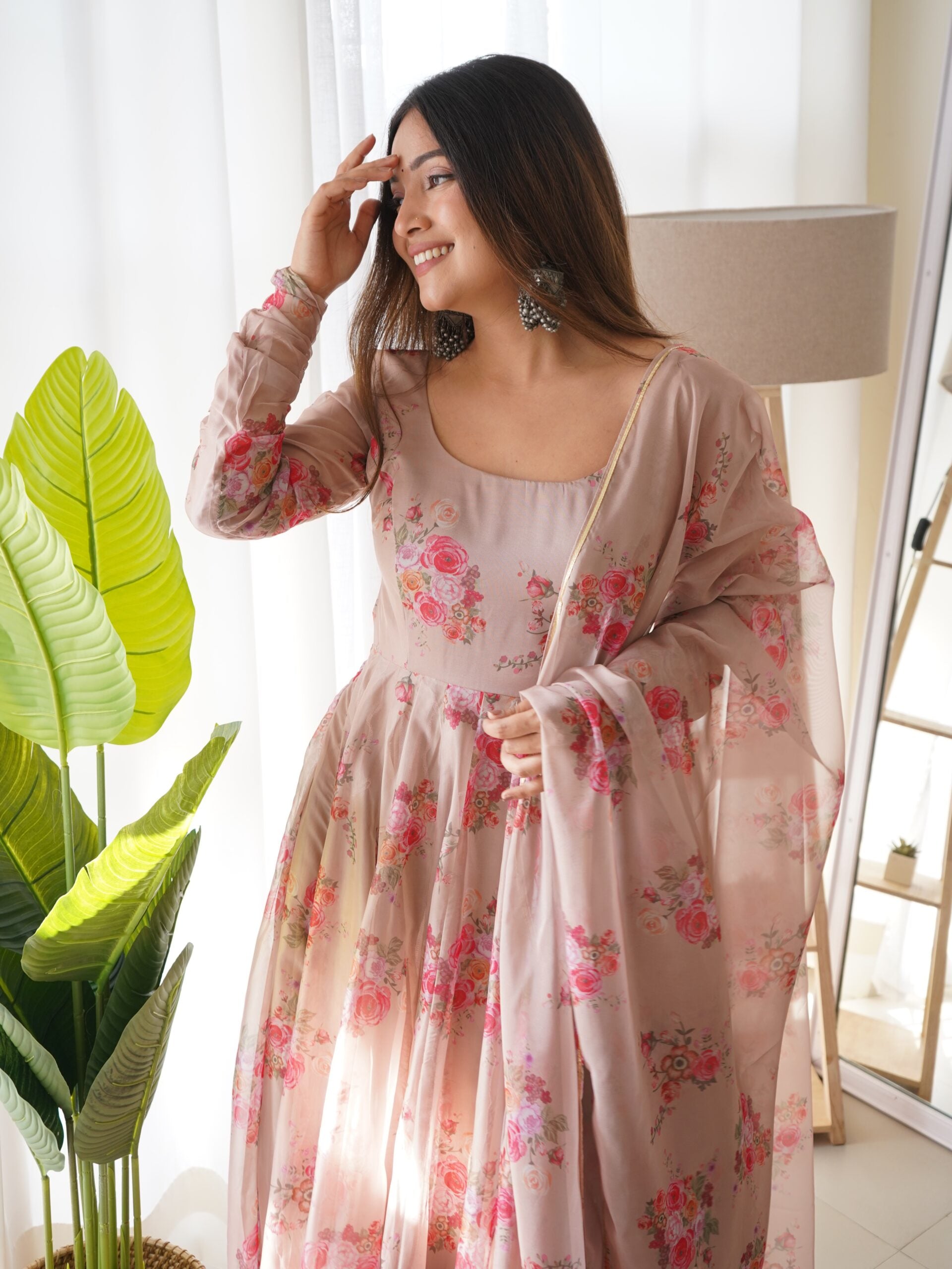 Pari Mahal Elegance Tabby Organza Gown