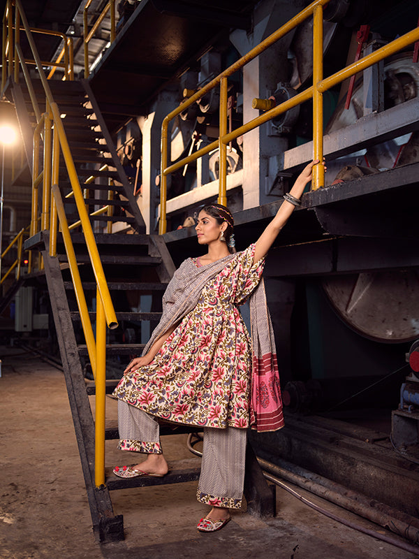 Cream and Pink Pleated Kaftan Style Kurta Set